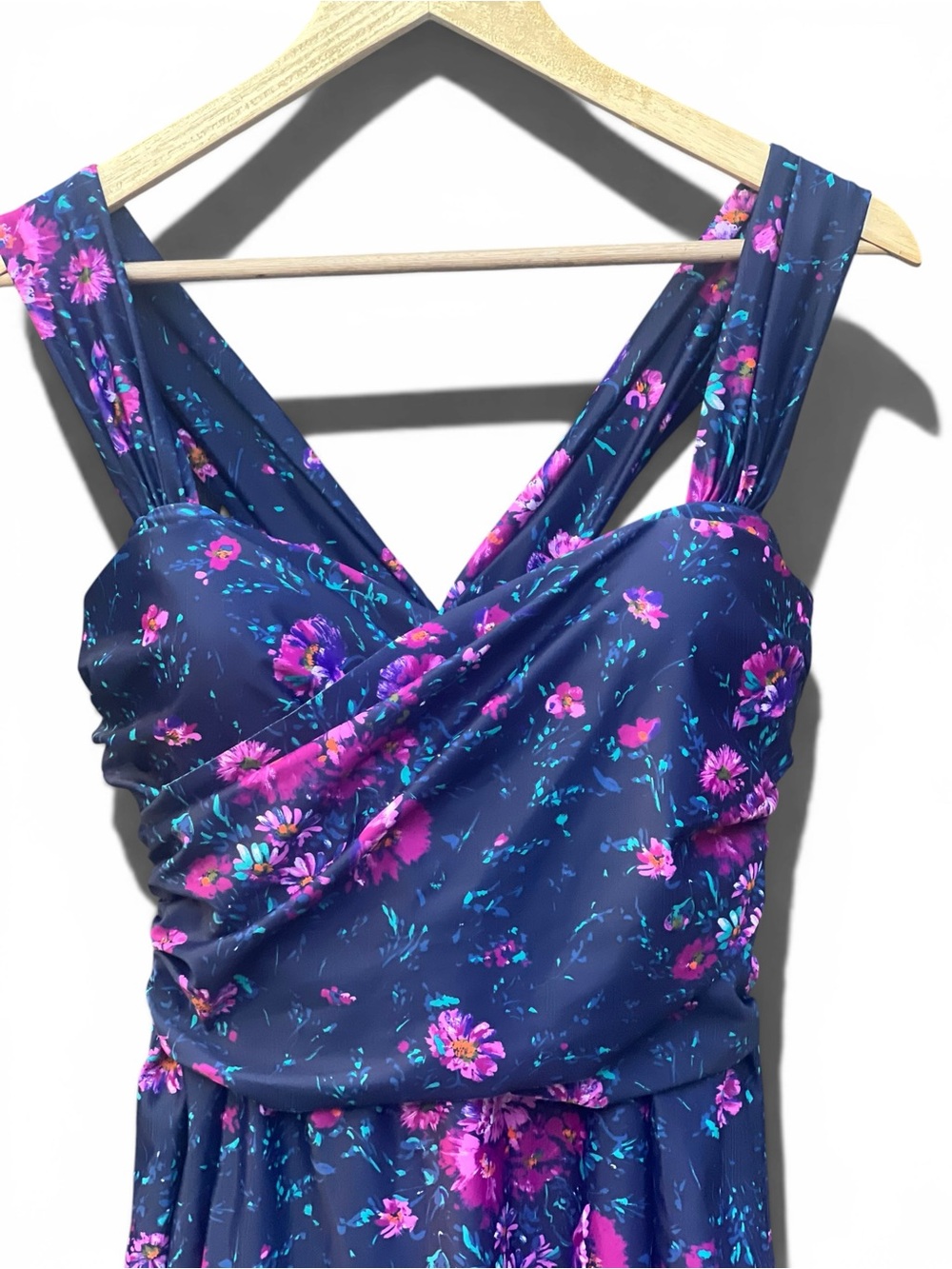 Coco Reef Floral Print Swim Dress Skirted Swimsuit Underwire Support - Picture 4 of 16